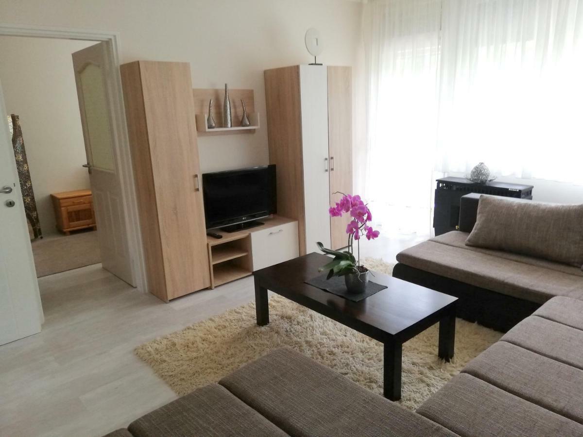 Strandfuerdo Apartman เอ็กเกอร์ ภายนอก รูปภาพ