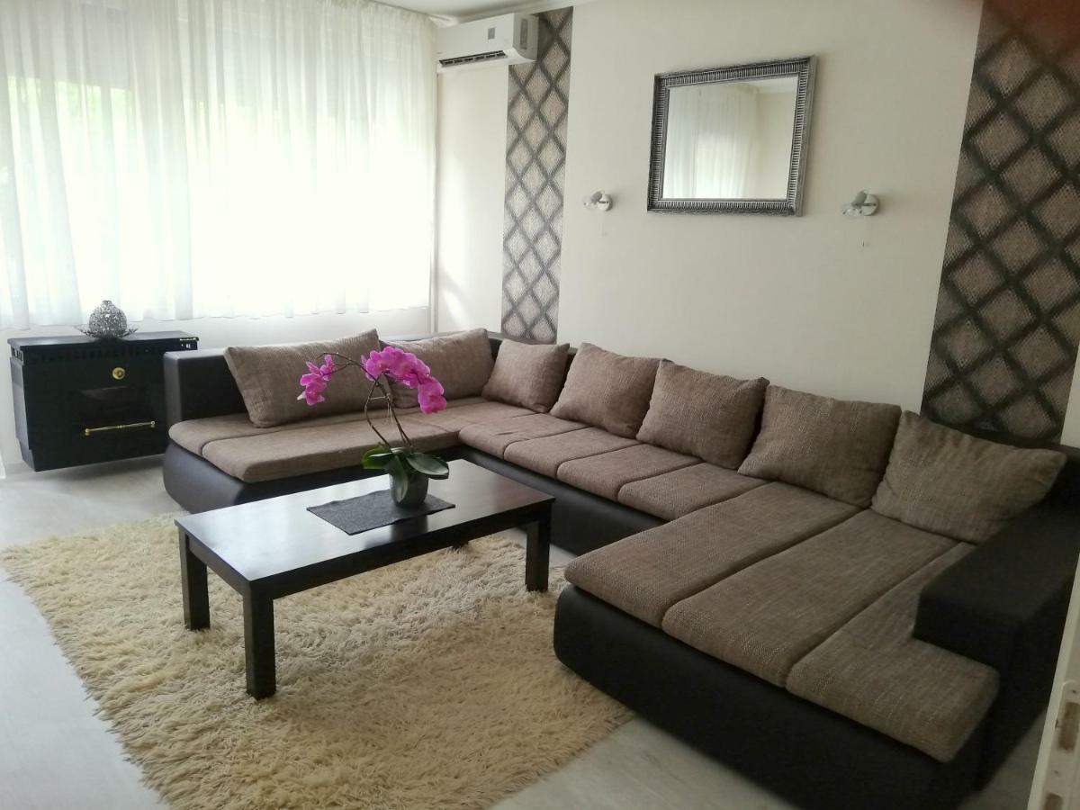 Strandfuerdo Apartman เอ็กเกอร์ ภายนอก รูปภาพ